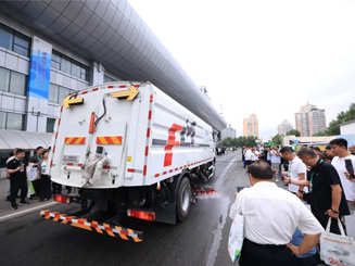 福龍馬集團攜多款明星產品亮相2025東北三省環衛博覽會